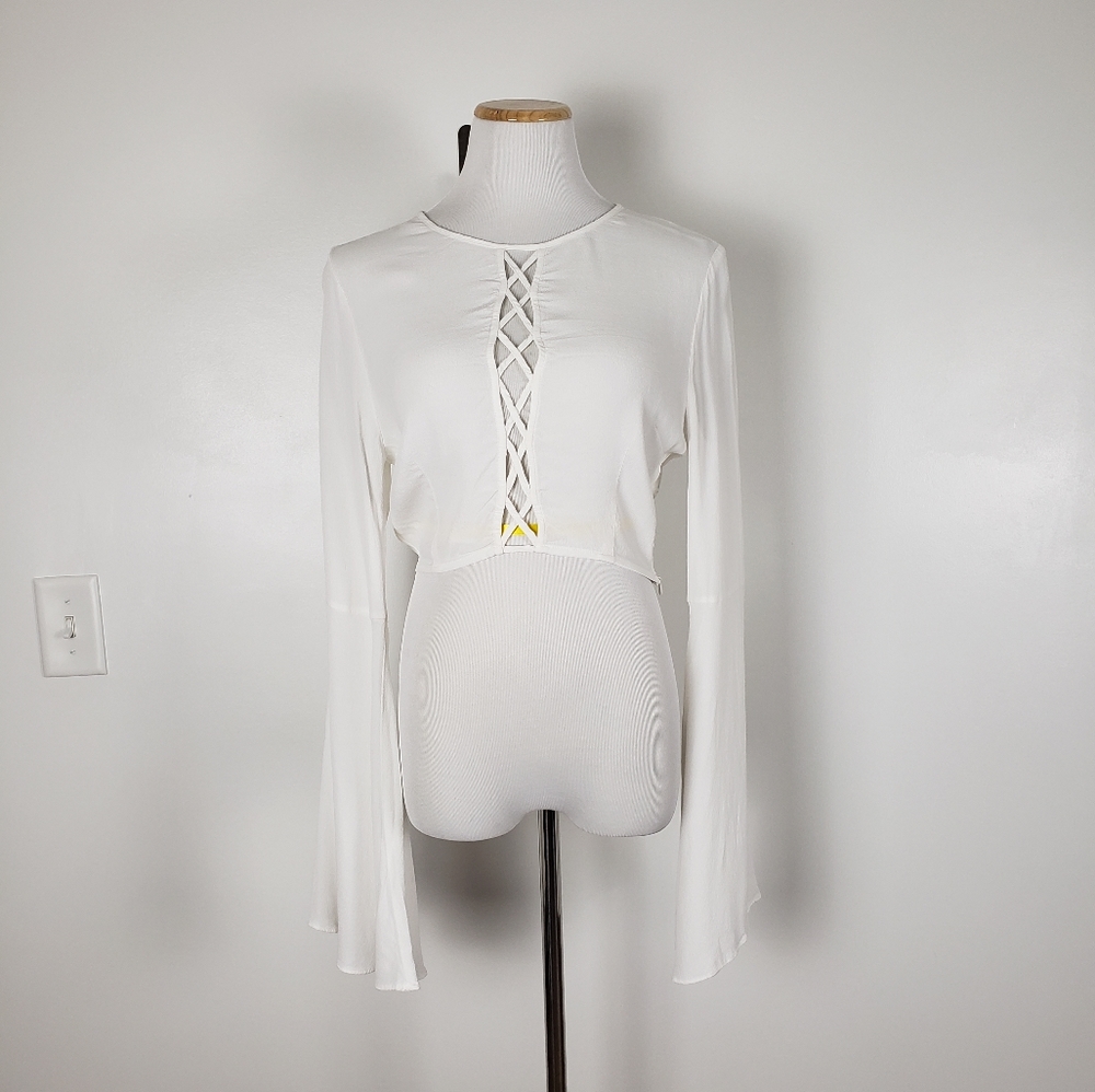 Semi cropped white bell sleeve sheer long sleeve L